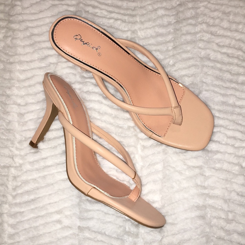 Blush Heeled Thongs